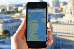 Cartes Google vs Waze télécharger gratuitement - les performances et les caractéristiques des meilleures applications de cartographie