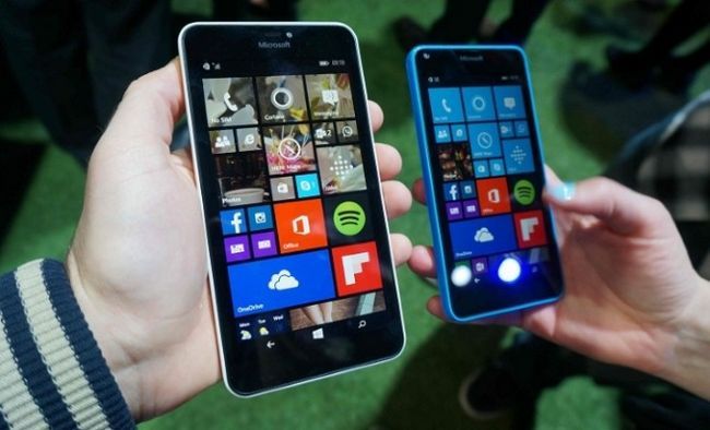 Photographie - Sony Xperia m4 Aqua vs Microsoft Lumia 640 - Microsoft et Sony en concurrence pour le marché de milieu de gamme