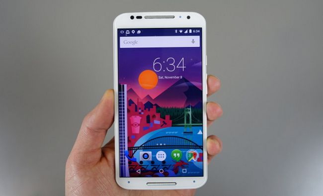 Photographie - Moto g (2ème génération) et un Android reçoit Android 5.0 sucette