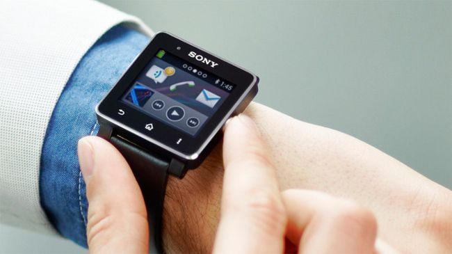 Photographie - Acier de temps Pebble vs édition Sony smartwatch 3 en acier - qui acier costumes Smartwatch vous plus